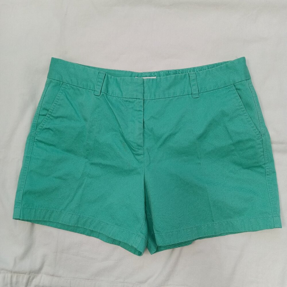 Vineyard Vines green women's size 14 shorts